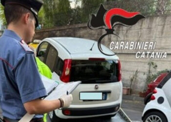 Auto rubate ritrovate a Catania in un cortile condominiale: una rubata a Comiso