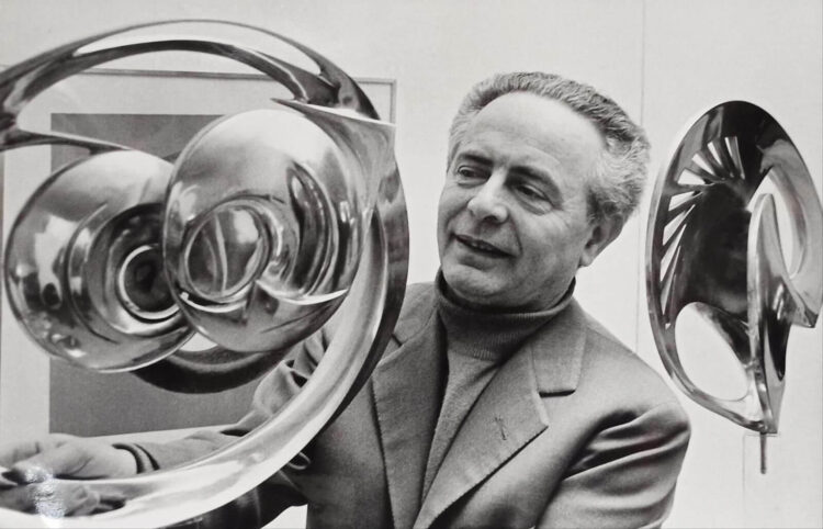 Il volo di Icaro, di Andrea Guastella e Vincenzo Cascone