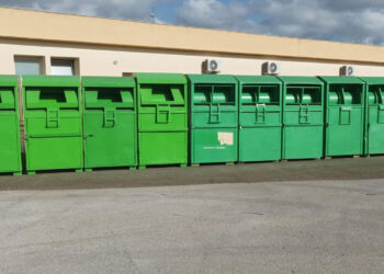 Punto Verde a Scicli: distribuzione sacchetti rifiuti e abiti usati