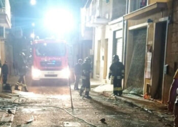 Attentato con esplosione in agenzia pompe funebre a Comiso: denunciato un 56enne