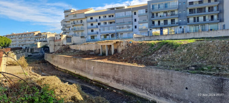 Comiso: continuano i lavori di scerbatura e di messa in sicurezza