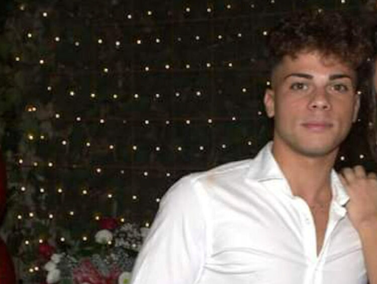 Incidente, in moto si scontra con un trattore: muore a 22 anni Giuseppe Graziano