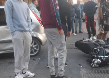 Incidente a Vittoria: scontro tra auto e moto