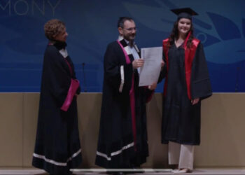 Naomi di Comiso è la più giovane laureata in Economia alla Bocconi di Milano