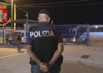 65 migranti sbarcati a Pozzallo