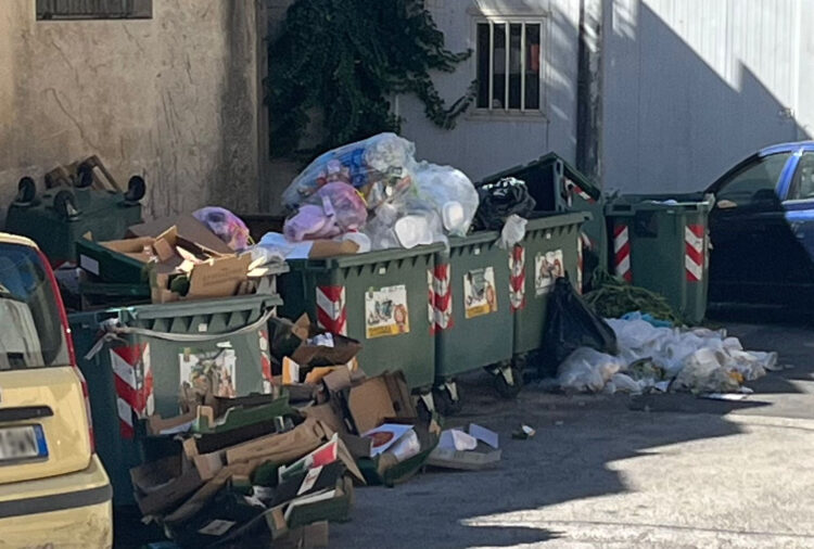 La discarica di via ingegnere Migliorisi a Ragusa FOTO