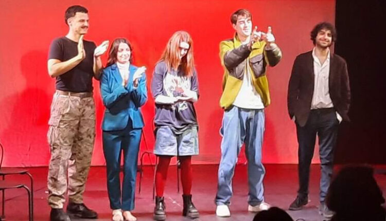 A Teatro Bis con "Resti in attesa" è di scena la fragile e disumana follia dell'uomo