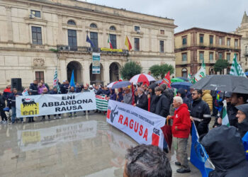 La politica ragusana sostiene la vertenza Versalis