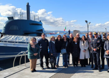 Ragusa, gli alunni delle medie della provincia visitano il sommergibile Todaro