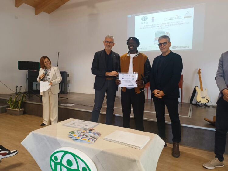 Ragusa, concluso il Corso di Alfabetizzazione per Stranieri, con indirizzo lavorativo