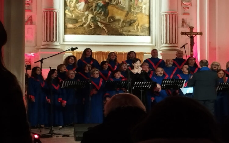 Il Modica Gospel Choir. Emozioni e applausi a Siracusa (tutto esaurito) alla Giornata delle Feste d’Inverno