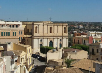 Installati i nuovi infissi nella Chiesa del Rosario a Pozzallo