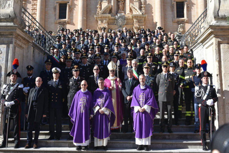 Ragusa, celebrato precetto di Natale Interforze cattedrale di San Giovanni Battista