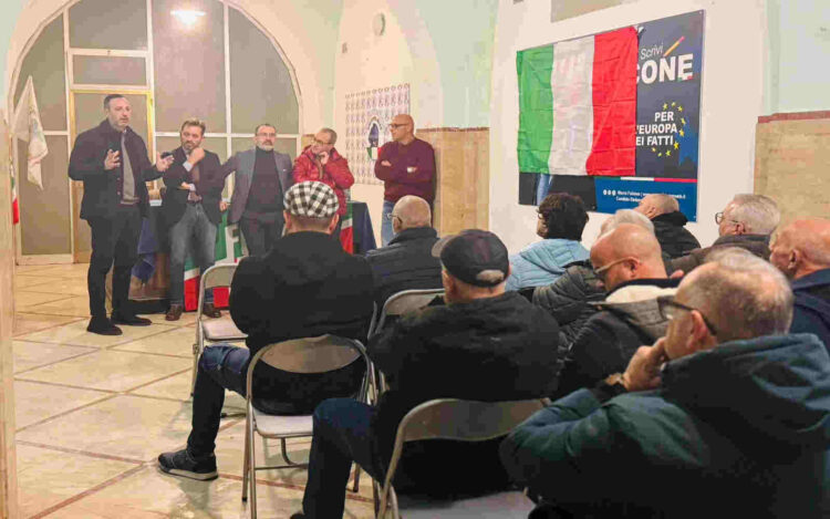 Scambio di auguri nella sede di Forza Italia a Vittoria