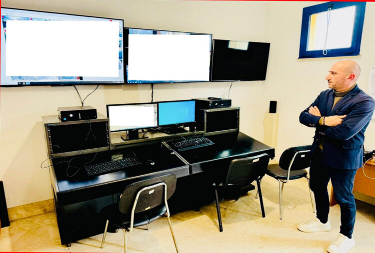 L'assessore Nicastro nella sala operativa