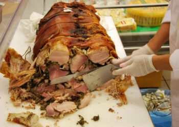 Sagra della porchetta a Giarratana: cibo, musica e mercatini di Natale
