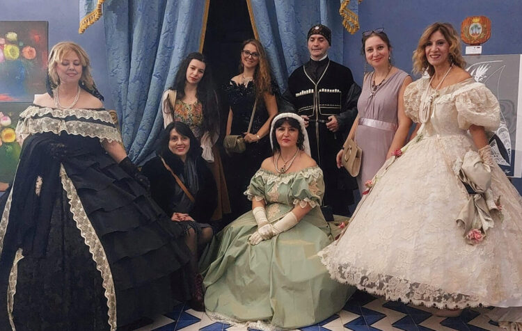 La magia dei colori nel cuore del Gattopardo: successo di pubblico per la biennale