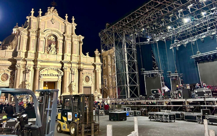 Capodanno a Catania con Gigi D'Alessio, Umberto Tozzi e non solo: diretta su Canale 5