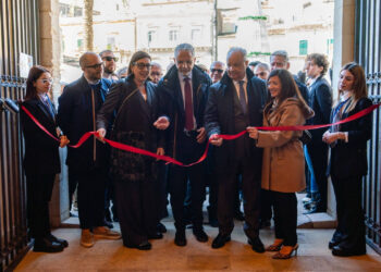 ChocoModica 2024: taglio del nastro per la tre giorni dei cioccolato di Modica
