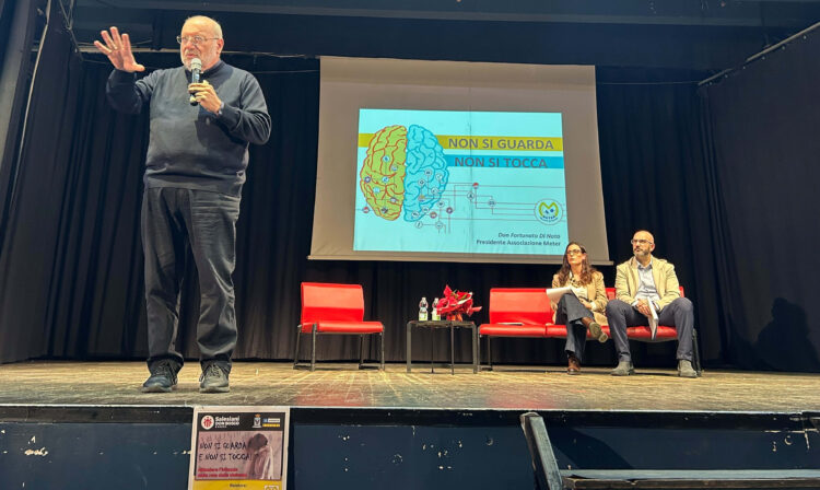 Non si guarda, non si tocca: incontro con Don Fortunato Di Noto ai Salesiani di Ragusa