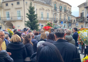 Modica, lacrime e dolore ai funerali di Caterina Ottimo