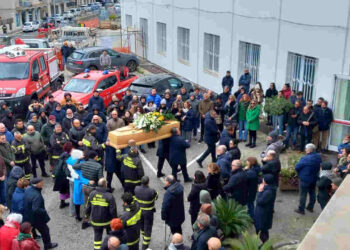 Ragusa, dolore e lacrime ai funerali di Enrico Gulino: morto a 24 anni