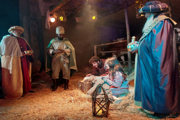 Gangi rivive la favola del presepe vivente da Nazareth a Betlemme
