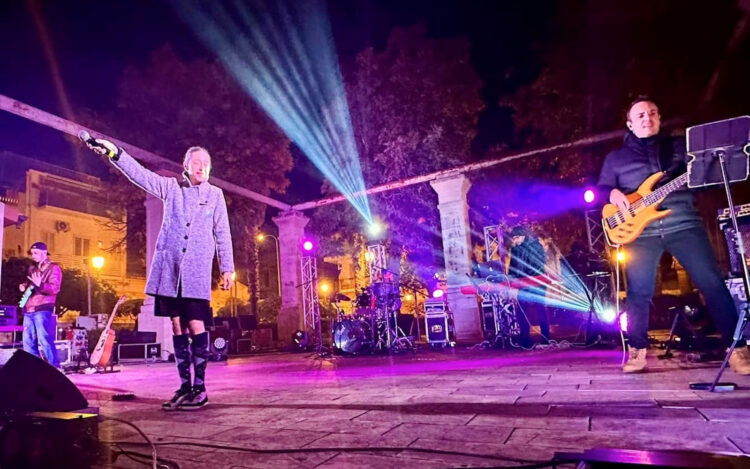 Gerardina Trovato incanta Donnalucata: concerto indimenticabile