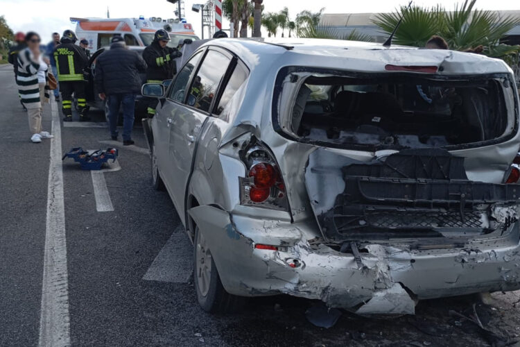 Vittoria, incidente stradale sulla SS 115: 6 feriti