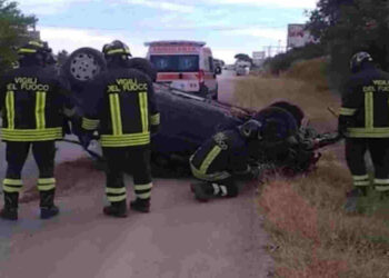 Incidente, auto cappotta sulla Santa Croce Camerina verso Scicli