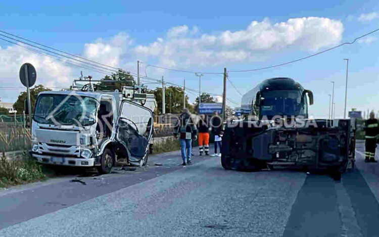 Brutto incidente sulla Modica Sorda-Sampieri, 3 feriti