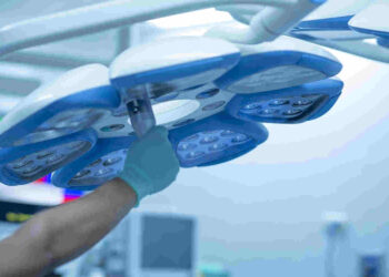 Ragusana rischia di perdere la vista, salvata con un intervento in un ospedale a Legnano