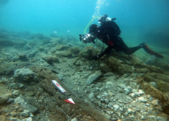 Ritrovato un relitto arcaico nelle acque di Ispica: 6 ancore bizantine e litiche FOTO