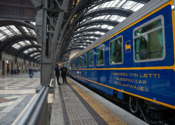 Treni per Natale, Sicilia Express fa il pieno di accessi: biglietti finiti in un'ora