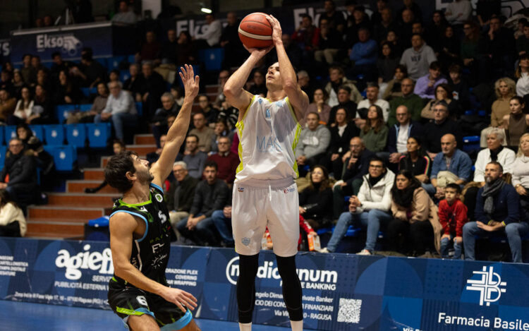 La tassa Fragonara si abbatte sulla Virtus Ragusa, Faenza vince all’overtime