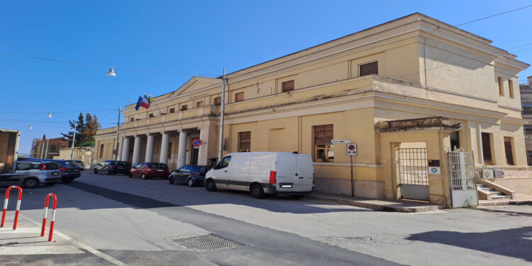 Asp Ragusa, Emergenza e Urgenza: reclutamento di medici e neolaureati aperto fino al 31 dicembre (Bando Pdf)