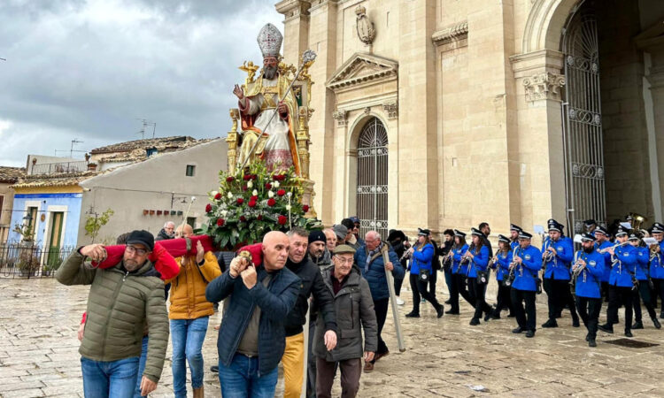 Comiso: rientra nel suo tempio la statua di San Biagio