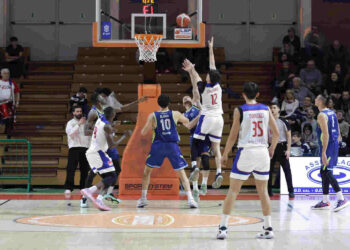 La Virtus Ragusa si spegne nel terzo quarto, la Novipiù ne approfitta: 76-61