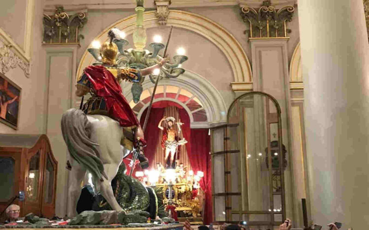 Terremoto 1693 a Ragusa: San Giovanni e San Giorgio insieme in processione