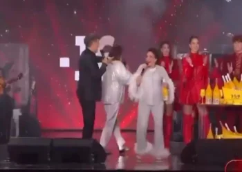 Angelo dei Ricchi e Poveri e la gaffe di Capodanno: mi scuso per le parole sconvenienti