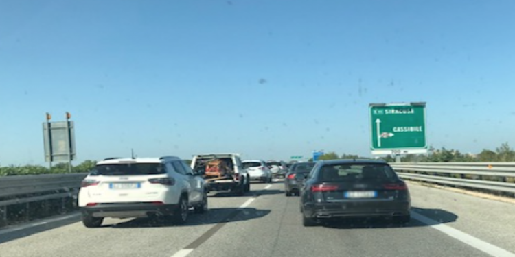 Tratto autostradale chiuso sulla Avola-Cassibile: servono misure per ridurre disagi