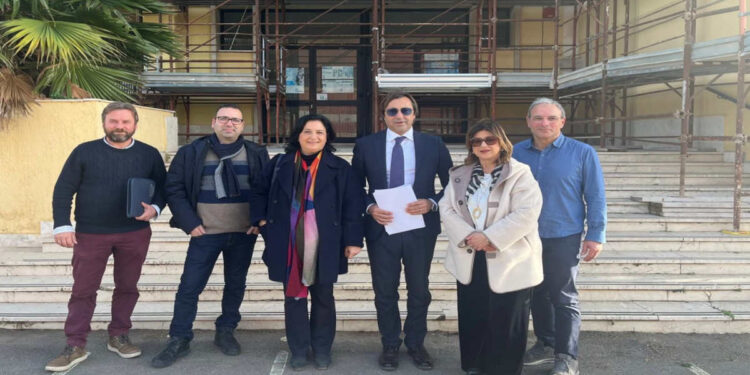 Sopralluogo al Carducci di Comiso. Nitto Rosso: Abbiamo dovuto reinventare un progetto