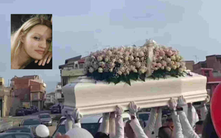 Vittoria, celebrati i funerali di Alessia Incardona: morta a soli 27 anni