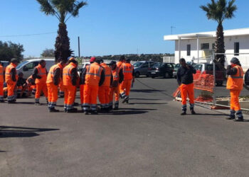 Modica, proclamata una giornata di sciopero dei netturbini: stipendi non ancora pagati