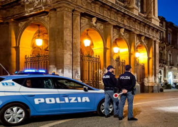 Catania, in giro nelle zone della movida con un coltello di 17 cm: denunciato 37enne di Vittoria