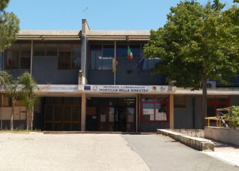 Vittoria e la chiusura temporaneo dell'istituto Portella della Ginestra: è polemica