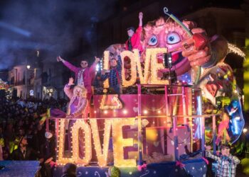 Carnevale di Chiaramonte Gulfi: 4 giorni in maschera e sfilata di carri allegorici