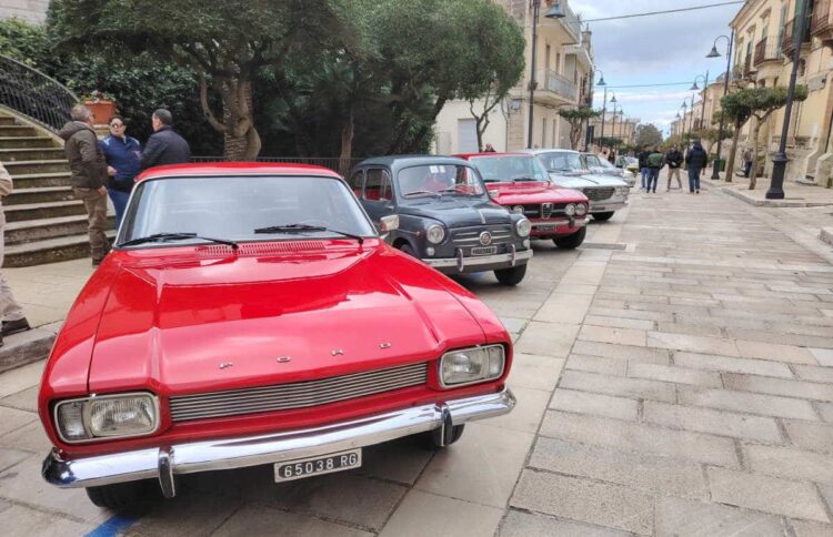 Auto d'epoca a Chiaramonte Gulfi