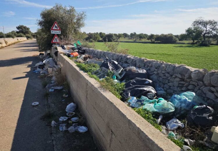 Ragusa, immondizia a bizzeffe nelle zone di Magazzè e Scalonazzo: necessaria una bonifica