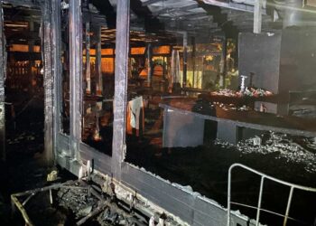 Incendio al Bon di Ragusa: 14 persone in ospedale